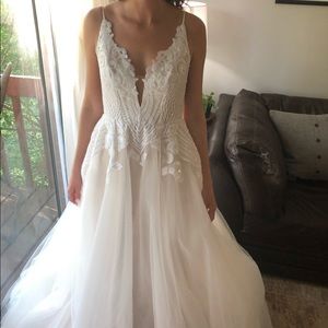 Hayley Paige Topanga Wedding dress